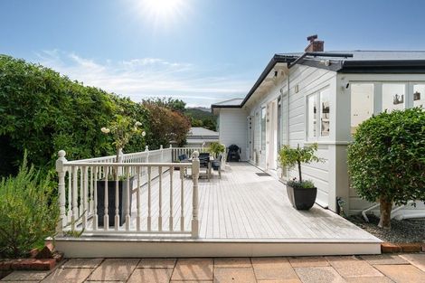 Photo of property in 165 Karori Road, Karori, Wellington, 6012