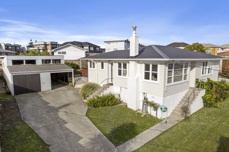 Photo of property in 13 Sheehan Road, Te Atatu South, Auckland, 0610