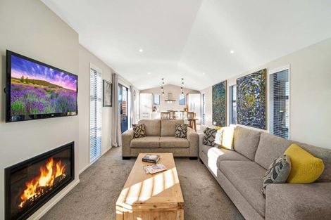 Photo of property in 2 Claremont Crescent, Amberley, 7410