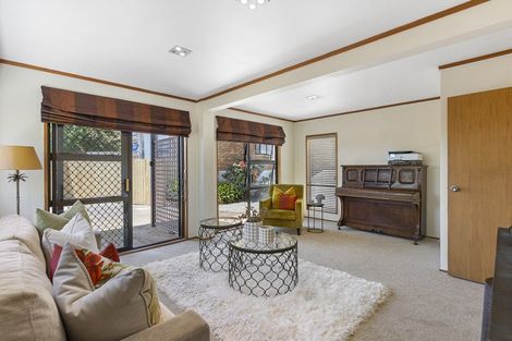 Photo of property in 3/96 Bleakhouse Road, Bucklands Beach, Auckland, 2014