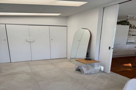 Photo of property in 55 Sunset Road, Totara Vale, Auckland, 0632