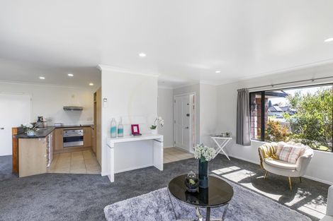 Photo of property in 19 Old Park Place, Takanini, 2112