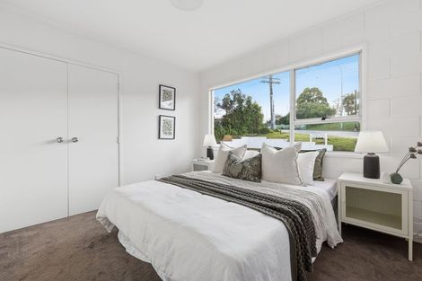 Photo of property in 1/92 Lake Road, Northcote, Auckland, 0627