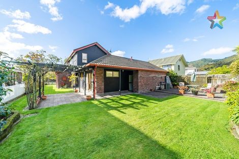 Photo of property in 22 Waddington Drive, Naenae, Lower Hutt, 5011