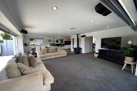 Photo of property in 21a Birdwood Avenue, Moturoa, New Plymouth, 4310