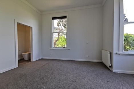 Photo of property in 76 Roxburgh Street, Mount Victoria, Wellington, 6011
