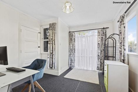 Photo of property in 15a Romney Square, Tawa, Wellington, 5028