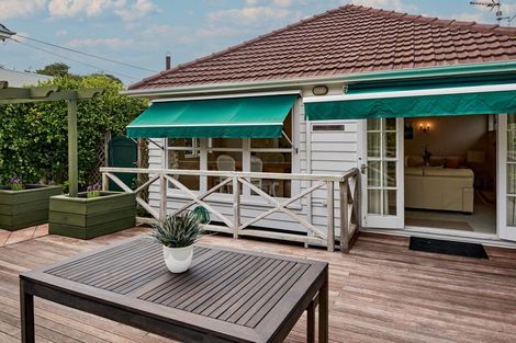 Photo of property in 196 Karori Road, Karori, Wellington, 6012