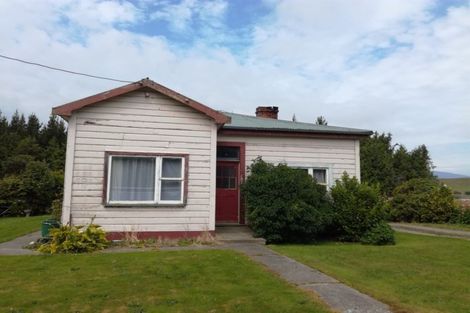 Photo of property in 30 Railway Road, Tuatapere, 9620