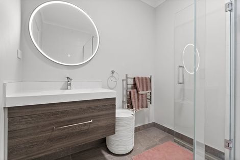 Photo of property in 18 Taitonga Lane, Stanmore Bay, Whangaparaoa, 0932