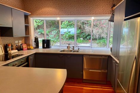 Photo of property in 114 Motuhara Road, Plimmerton, Porirua, 5026