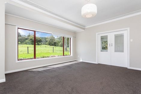 Photo of property in 369 Mangakura Road, Helensville, 0875