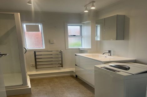 Photo of property in 9h Emmett Street, Herne Bay, Auckland, 1011