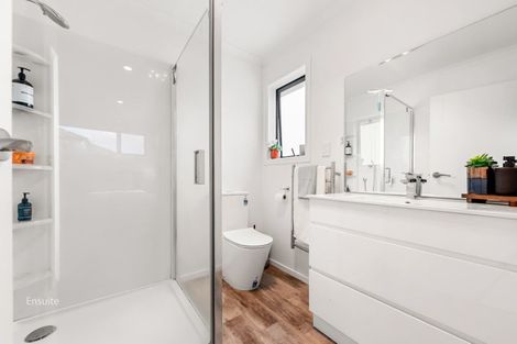 Photo of property in 42 Buddle Road, Wallaceville, Upper Hutt, 5018