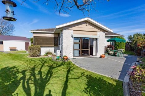 Photo of property in 10 Iona Place, Sockburn, Christchurch, 8042