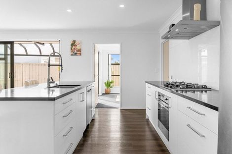 Photo of property in 3 Cotula Way, Papamoa Beach, Papamoa, 3118