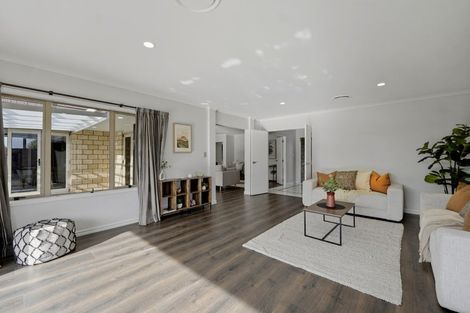 Photo of property in 17 Blossom Grove, Papamoa Beach, Papamoa, 3118