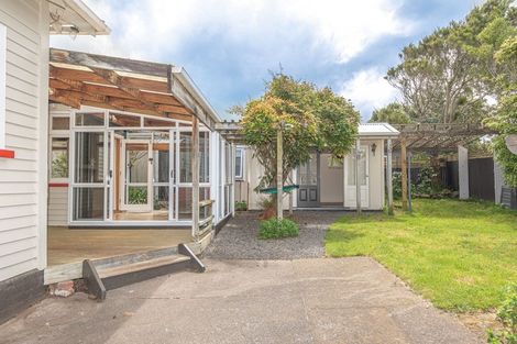 Photo of property in 16 Rata Street, Gonville, Whanganui, 4501