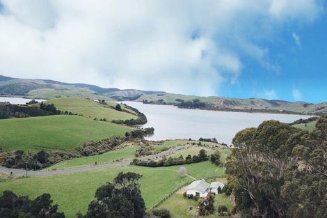 Photo of property in 112 Waikawa Curio Bay Road, Waikawa, Tokanui, 9884