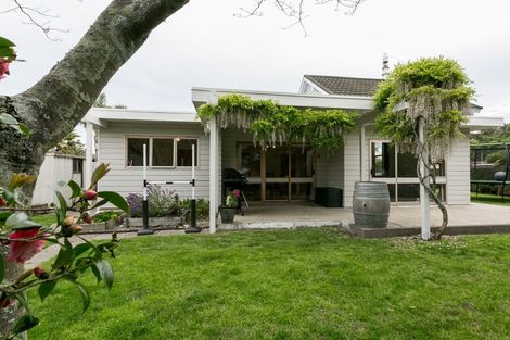 Photo of property in 16 Ngarimu Crescent, Taradale, Napier, 4112