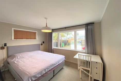 Photo of property in 140 Ennis Avenue, Pakuranga Heights, Auckland, 2010