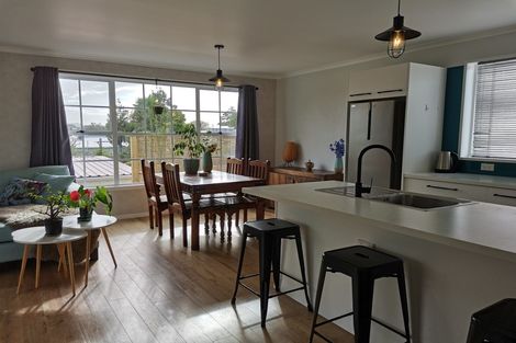 Photo of property in 9 Whaka Street, Maungaturoto, 0520