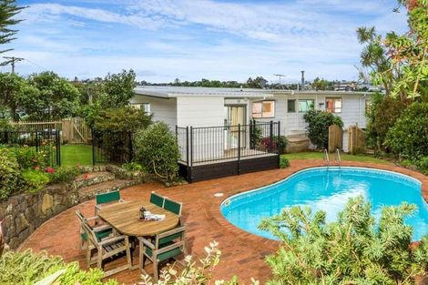 Photo of property in 17 Penning Road, Milford, Auckland, 0620