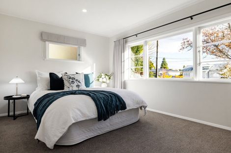 Photo of property in 8 Saint Winifreds Avenue, Hamilton East, Hamilton, 3216