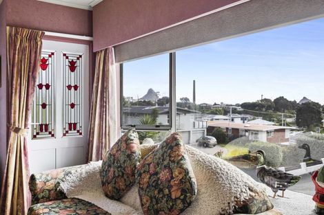 Photo of property in 1/422 Devon Street West, Lynmouth, New Plymouth, 4310