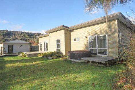 Photo of property in 50 Dick Street, Reefton, 7830