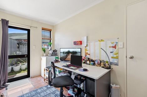 Photo of property in 43 Katerini Grove, Papamoa Beach, Papamoa, 3118