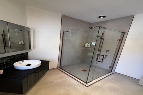 Photo of property in 26 Shelter Grove, Frankleigh Park, New Plymouth, 4310