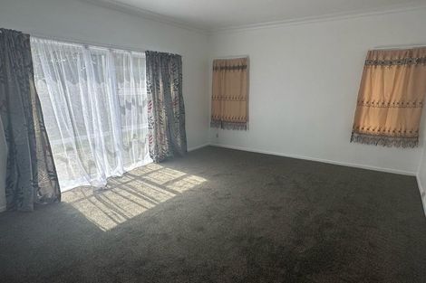 Photo of property in 1/49 Clevedon Road, Papakura, 2110