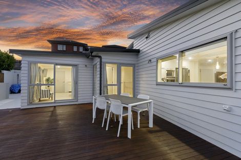 Photo of property in 34 Arahiwi Grove, Tirohanga, Lower Hutt, 5010