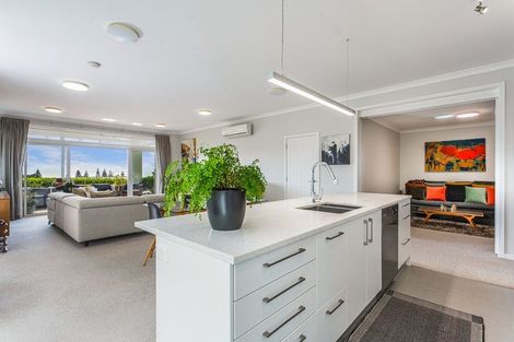 Photo of property in 6 Sunshine Terrace, Orewa, 0931