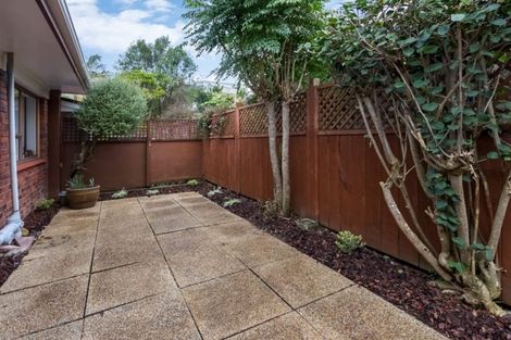 Photo of property in 2/83 Uxbridge Road, Cockle Bay, Auckland, 2014