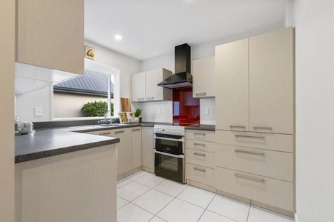 Photo of property in 2/96a Staveley Street, Avonhead, Christchurch, 8042