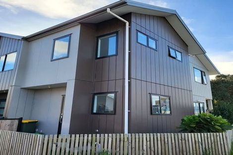 Photo of property in 1 Eileen Newey Place, Henderson, Auckland, 0612