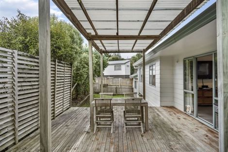 Photo of property in 103a Brian Crescent, Stanmore Bay, Whangaparaoa, 0932