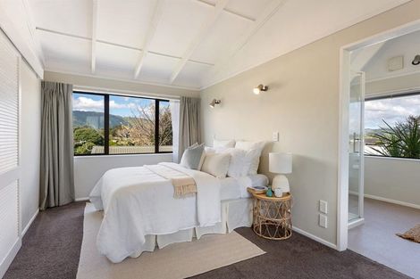 Photo of property in 25 Tobys Way, Waikanae Beach, Waikanae, 5036