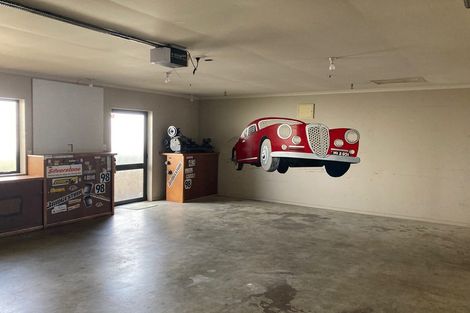 Photo of property in 16 Pitoitoi Avenue, Greenhithe, Auckland, 0632