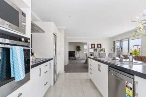 Photo of property in 127 Palm Springs Boulevard, Papamoa Beach, Papamoa, 3118