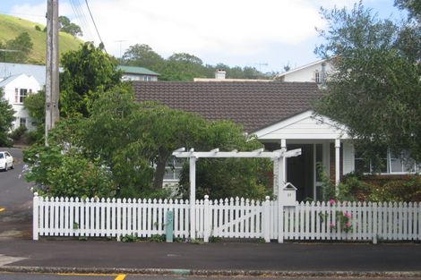 Photo of property in 1/27 Vauxhall Road, Devonport, Auckland, 0624