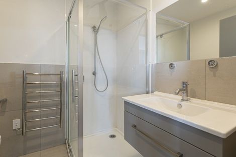 Photo of property in Wyndham Gardens Apartments, 30 Red Oaks Drive, Frankton, Queenstown, 9300