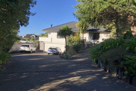 Photo of property in 28 Bayside Drive, Browns Bay, Auckland, 0630