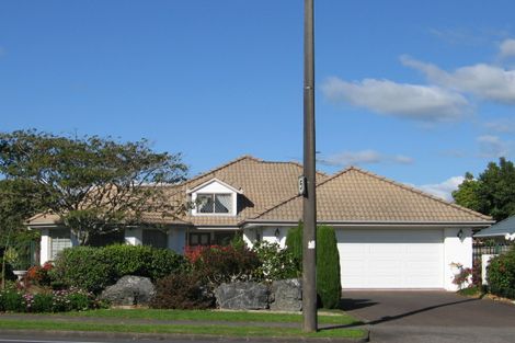 Photo of property in 24 Whitford Road, Howick, Auckland, 2014