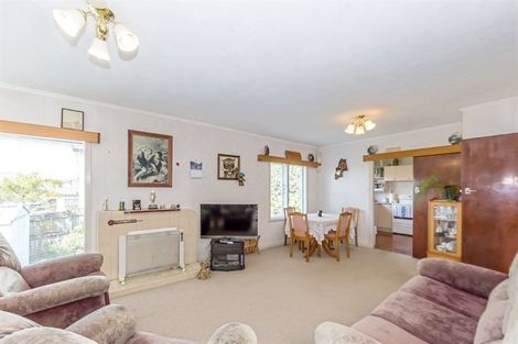 Photo of property in 62 Ocean View Road, Northcote, Auckland, 0627