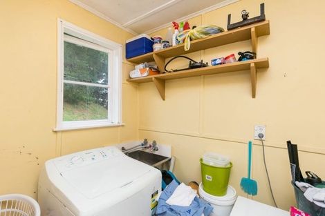 Photo of property in 36 Cardiff Crescent, Cannons Creek, Porirua, 5024