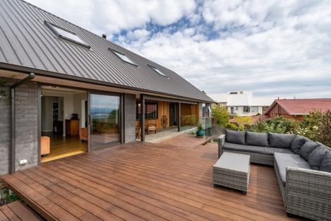 Photo of property in 12 Longhurst Terrace, Cashmere, Christchurch, 8022