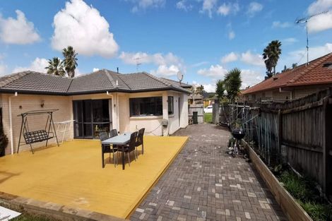 Photo of property in 13 Trossach Place, Wattle Downs, Auckland, 2103